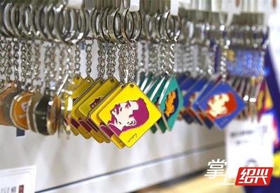 當魯迅“萌萌噠” 首批“魯迅元素”文創產品上架，包裝設計背后的文化破壁